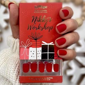 Nikki’s Holiday Workshop - Red Aspen Nail Dashes